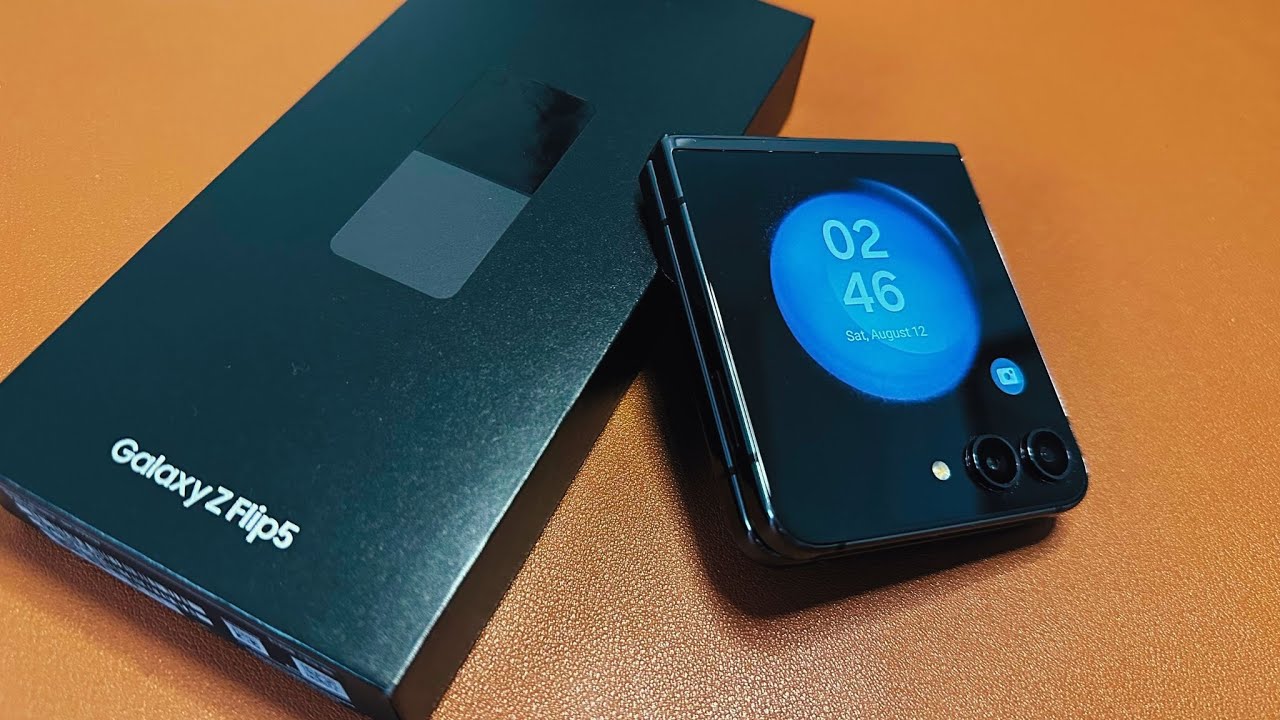Galaxy Z Flip 5 Unboxing + First Impressions