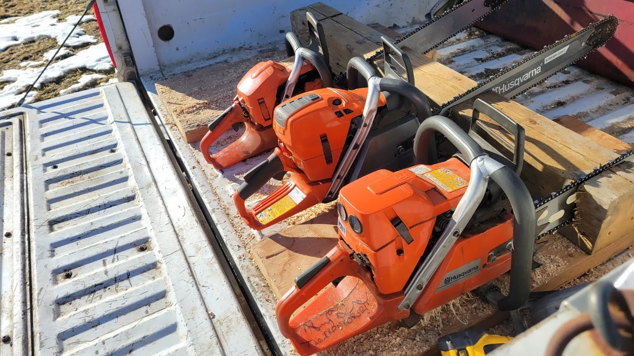 FREE DIY CHAINSAW HOLDER!!