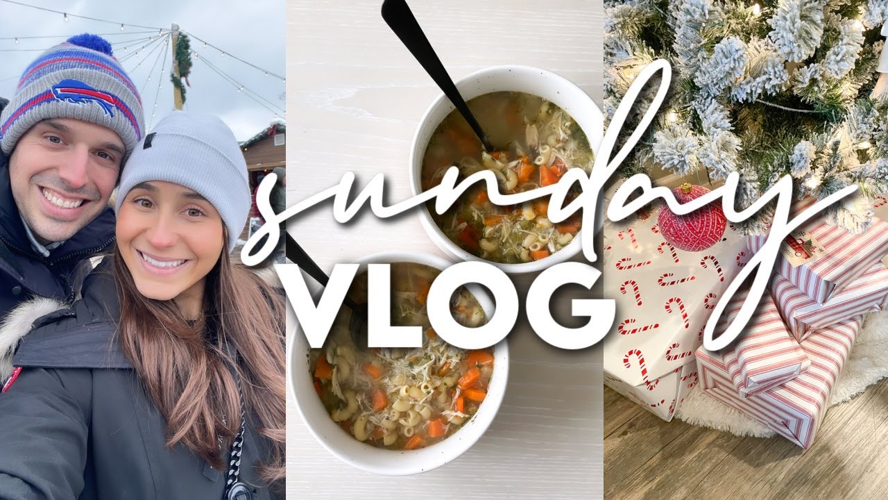SUNDAY VLOG | Wrapping Presents, Holiday Shopping, Healthy Pancakes, Cooking, Wedding Updates!