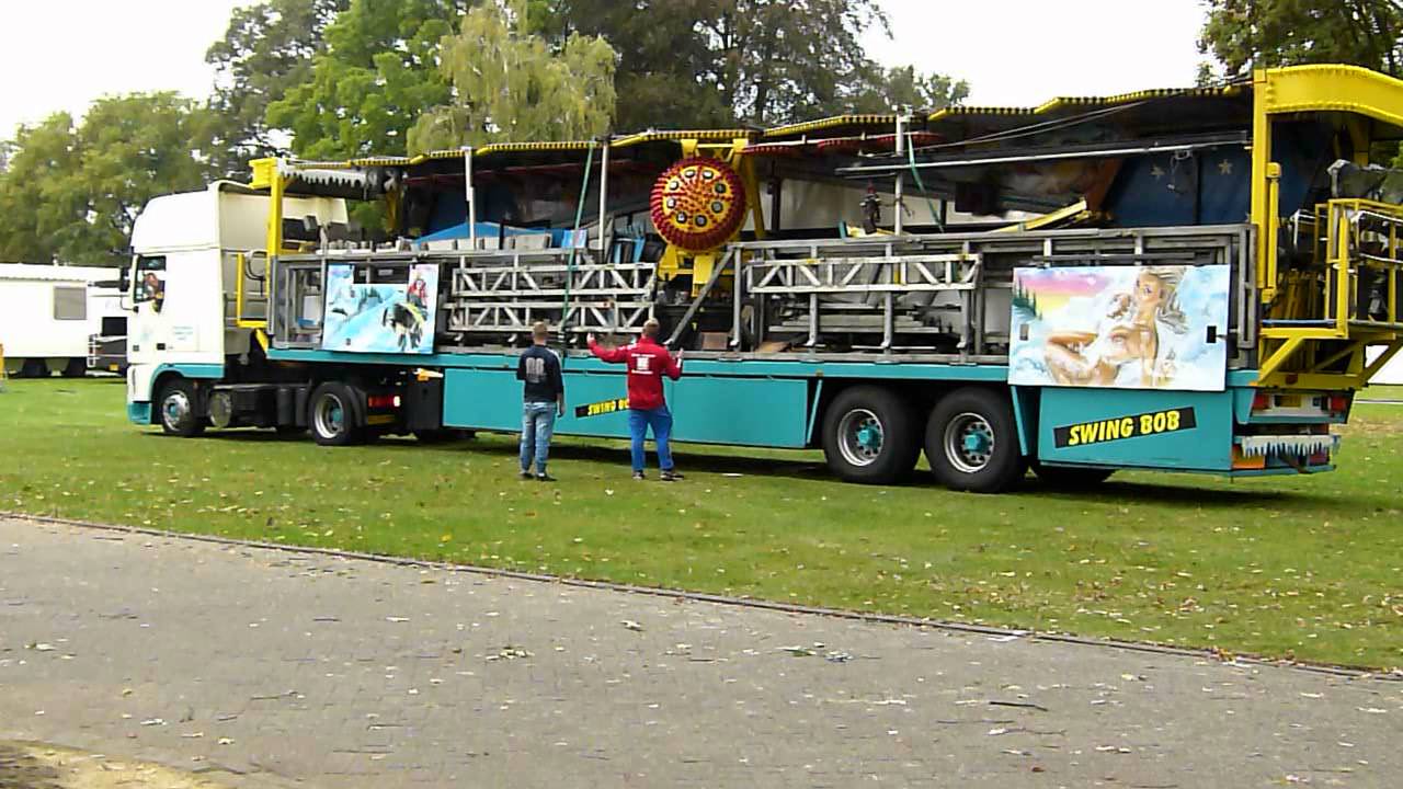 Oprijden Swing Bob op de Herfstkermis Enschede