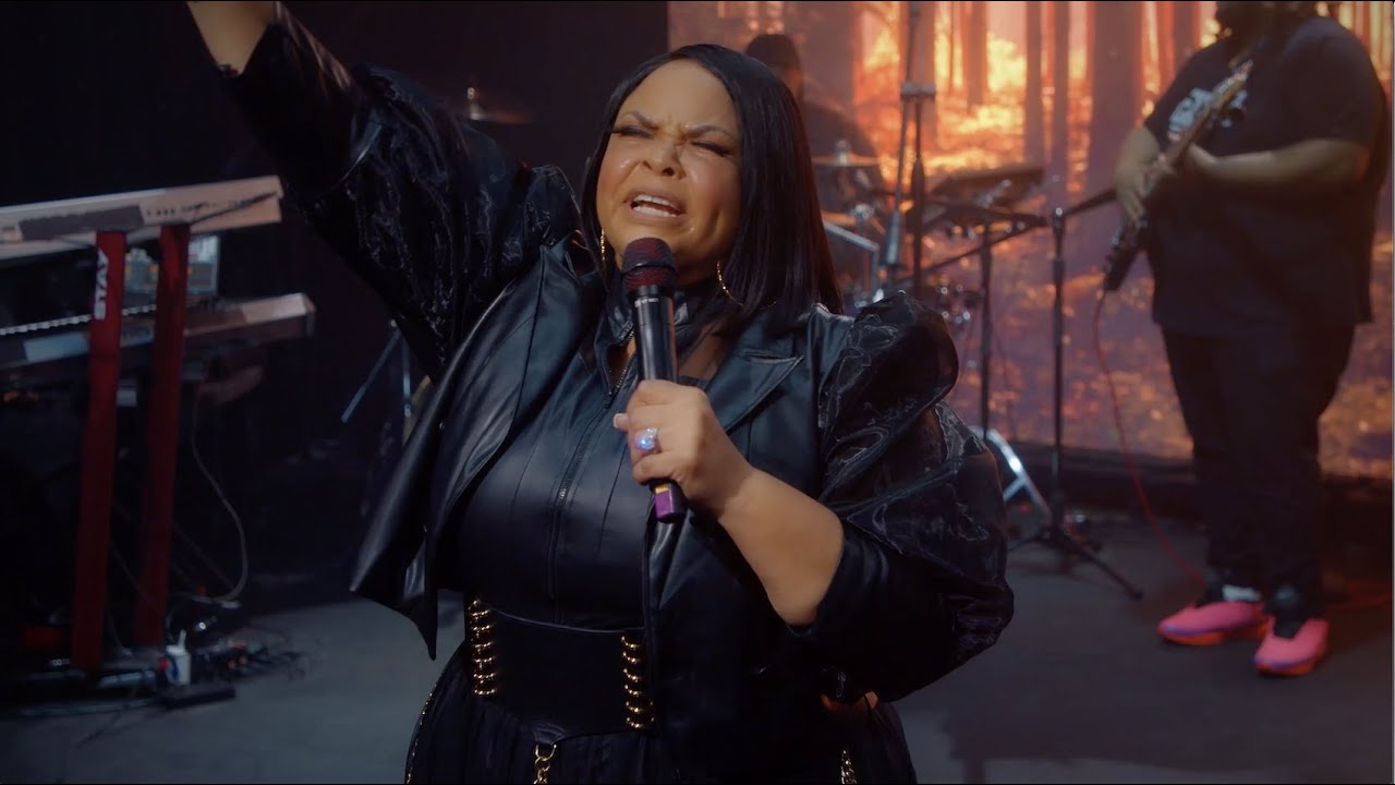 Tamela Mann | Finished  - Live (Official Music Video)