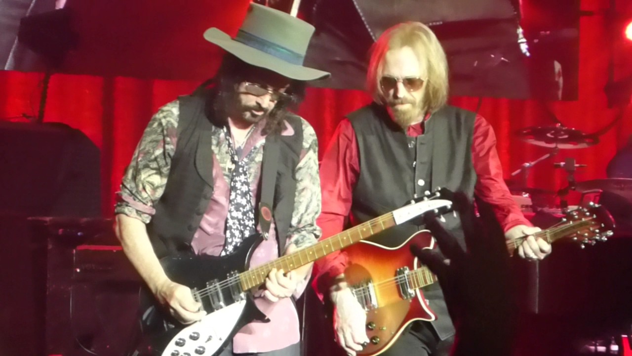 Tom Petty and the Heartbreakers - American Girl (Houston 04.29.17) HD