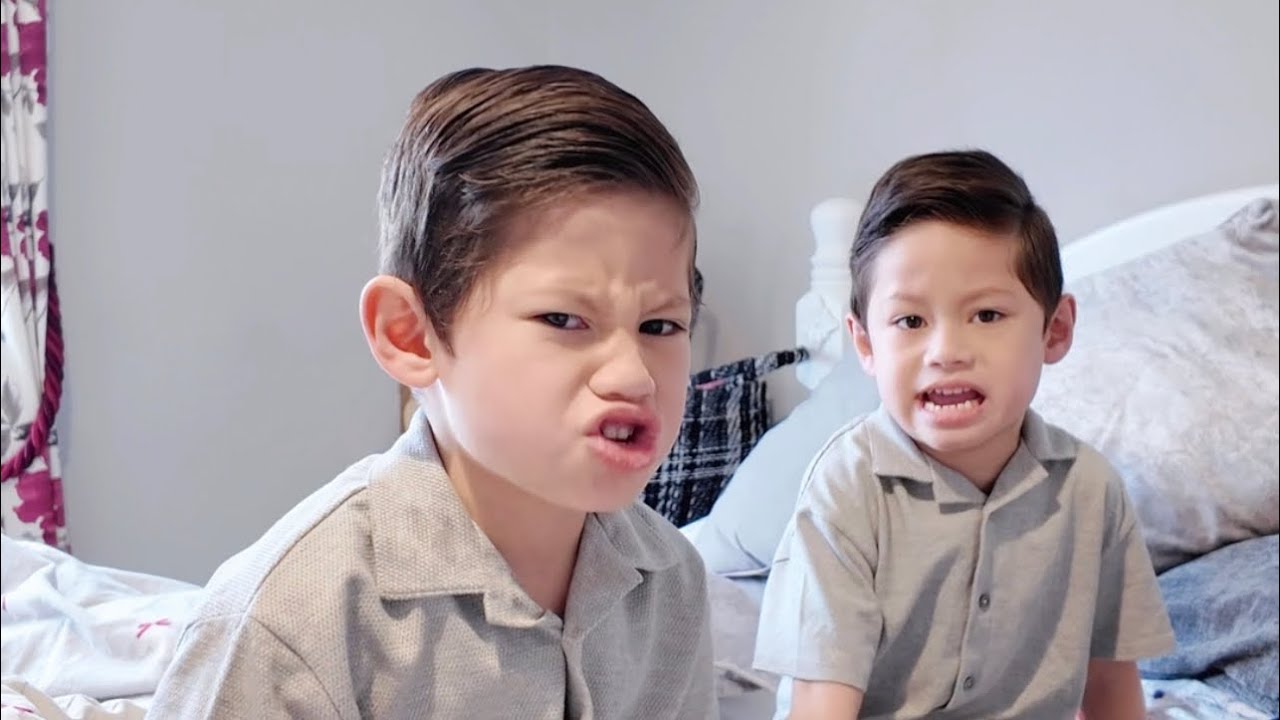 Get ready with Charlie & Chino para sa kanilang graduation! 🎓