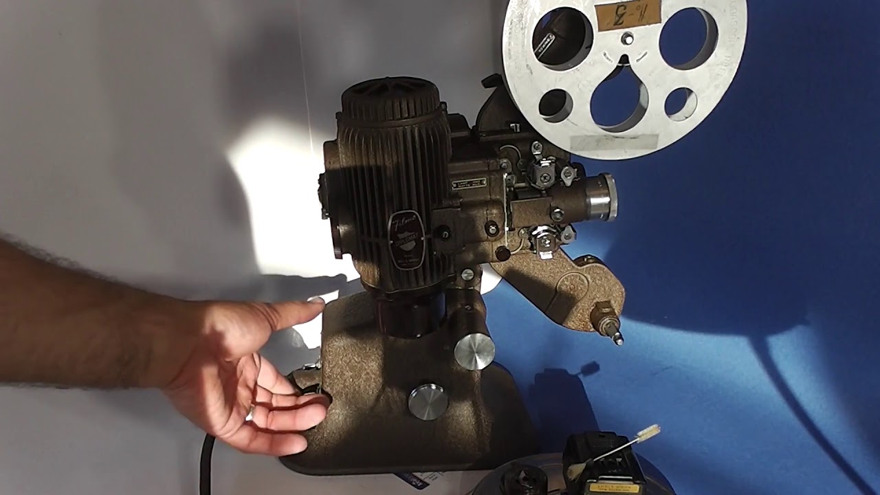 NCauctions.com Bell Howell 16mm Filmo Diplomat Reel to Reel Film Projector
