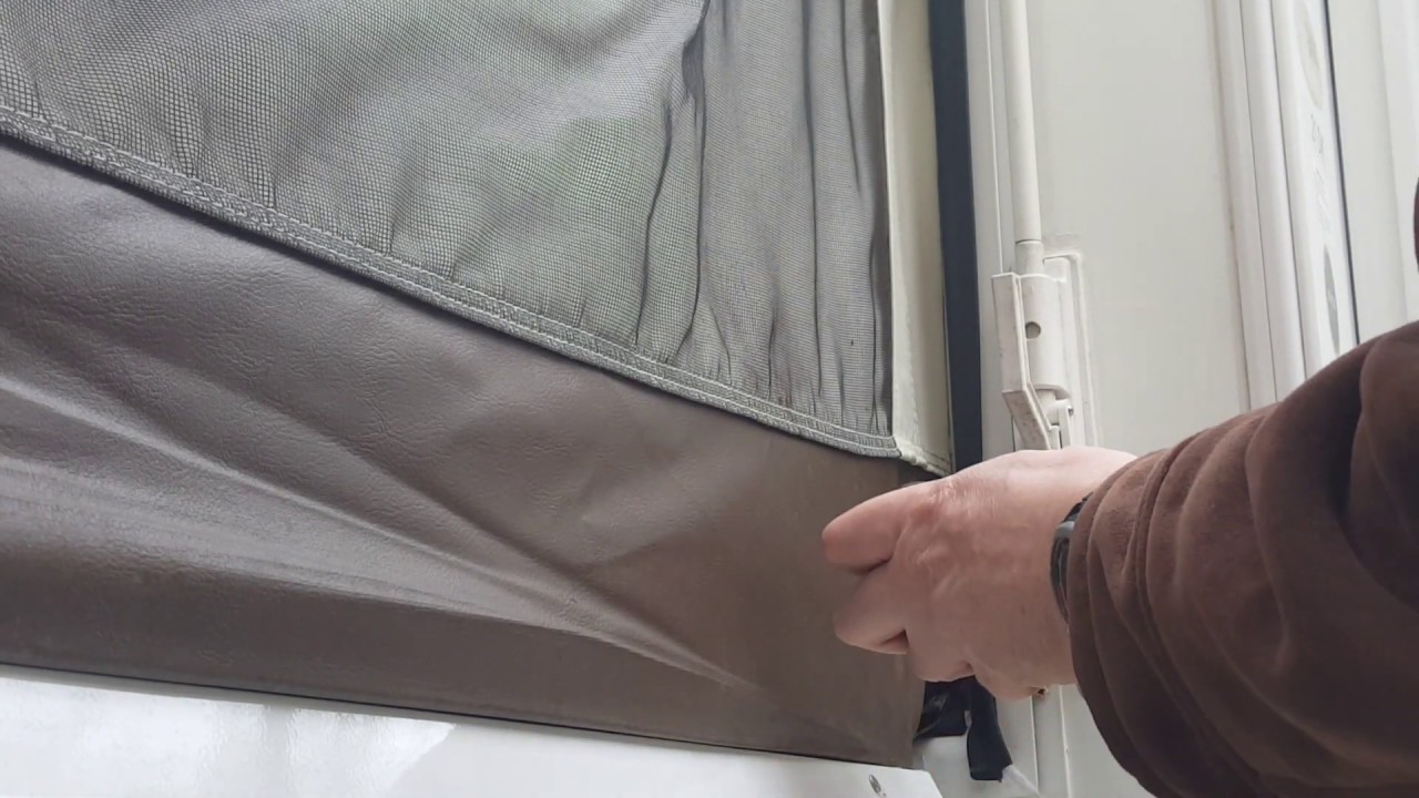 Rockwood Roo hybrid bunk bed door adjustment - Keep the rain out