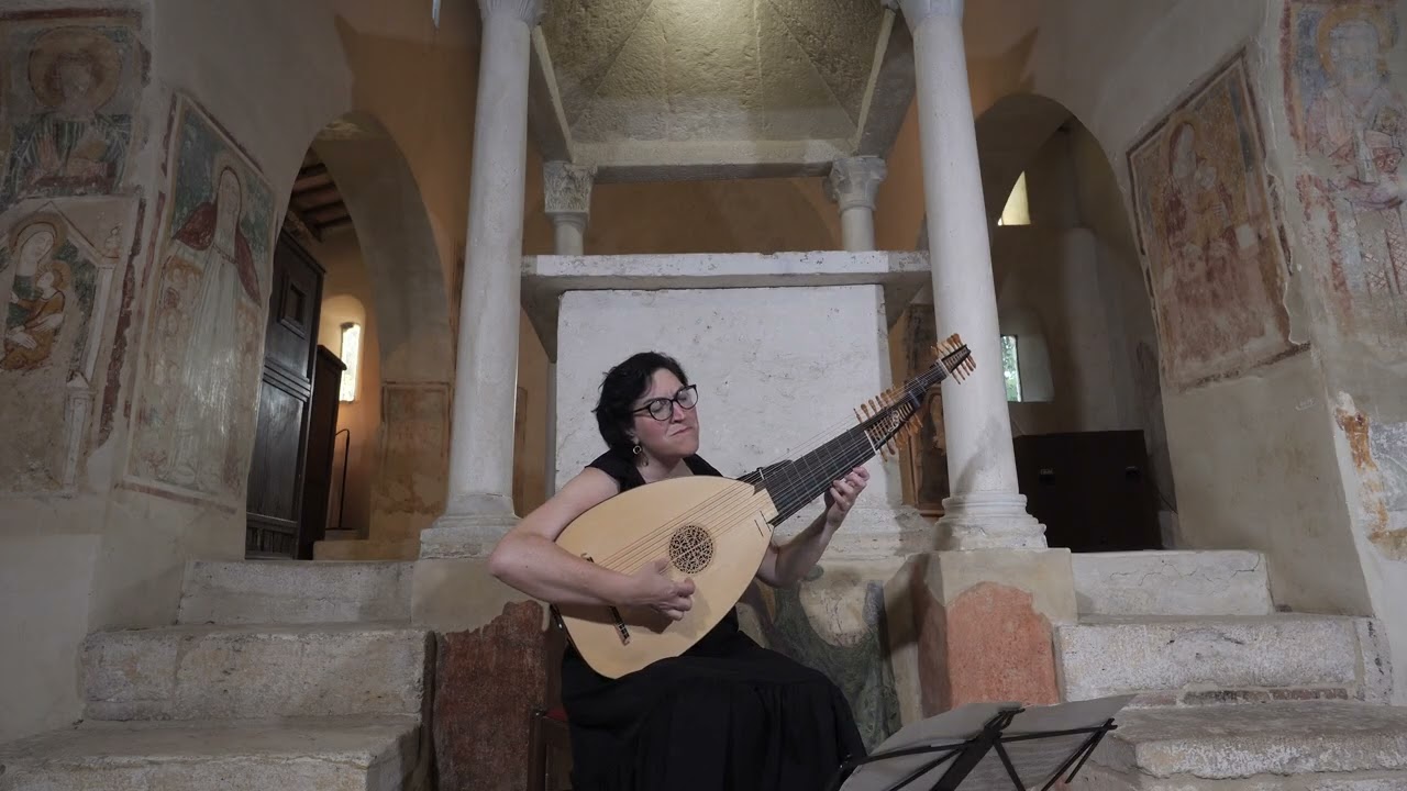 S. L. Weiss: Fantasia and Aria in D major  - Evangelina Mascardi, lute