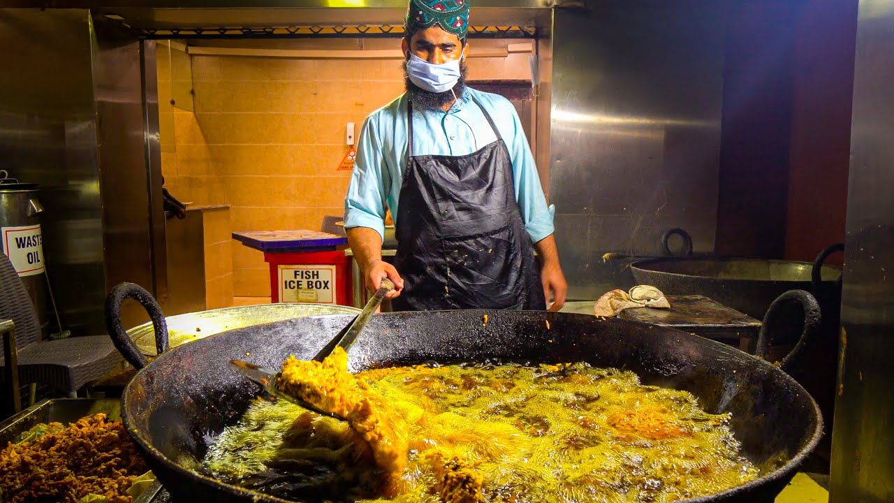 Pakistani Street Food - LAHORE FRIED FISH + Karahi in PUNJAB! Street Food in Pakistan!