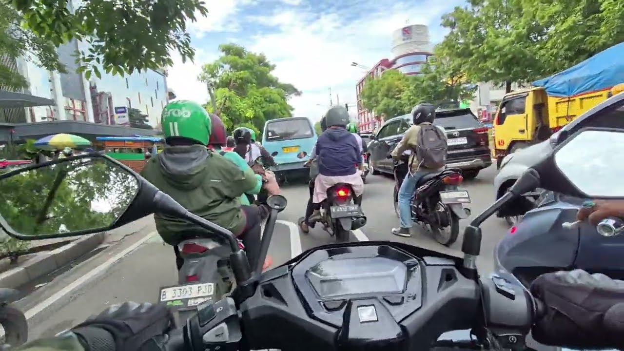 pulang ke rumah lewat salemba, muacetttttt - Vlog 1.2