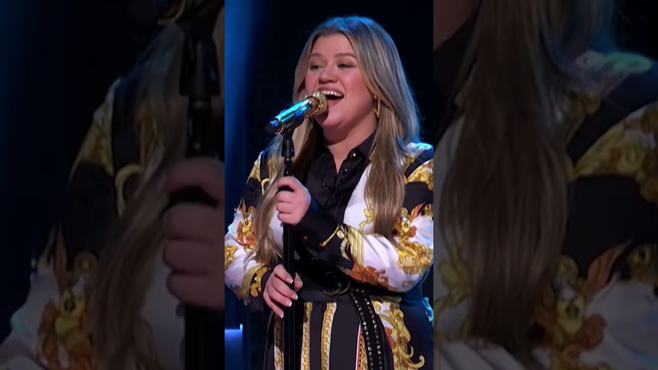 Mixtape Medley with #ArianaGrande and #KellyClarkson. #shorts