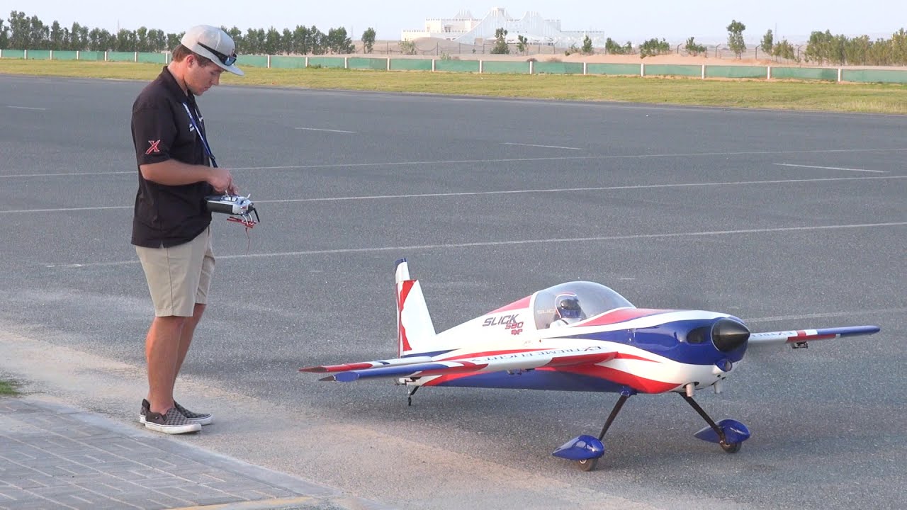Extreme Flight Slick 580 EXP demo flight 2 by Jase Dussia - UAE National Day 2019 @ Dubai RC Club