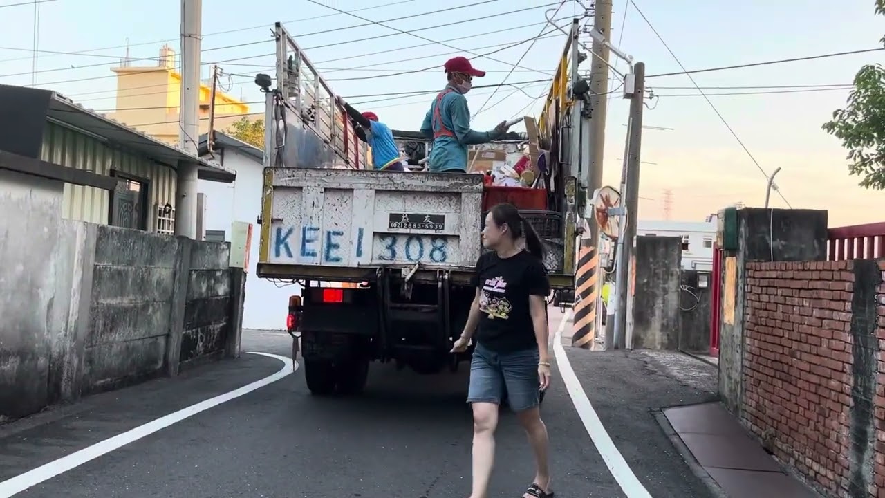 員林市垃圾車KES-6993回收車KEE-1308￼￼