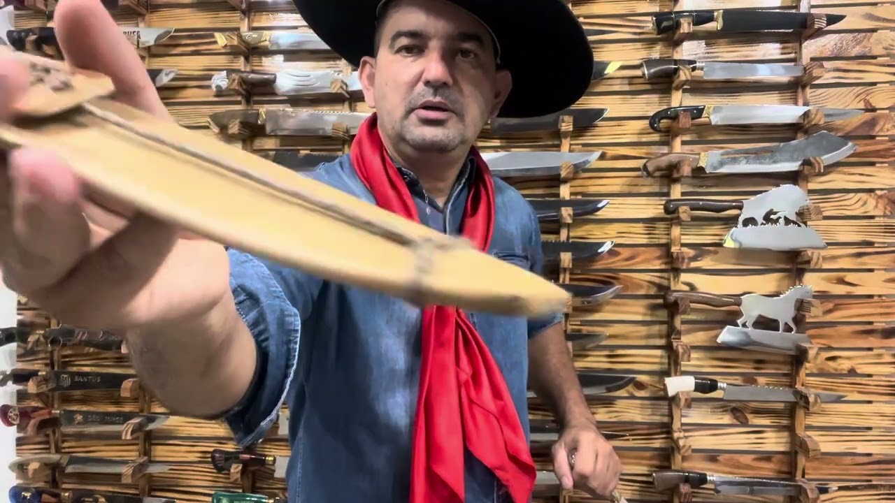 Facas em Cabo de Alpaca e Bainha de Couro Crú das Facas Lebrinha