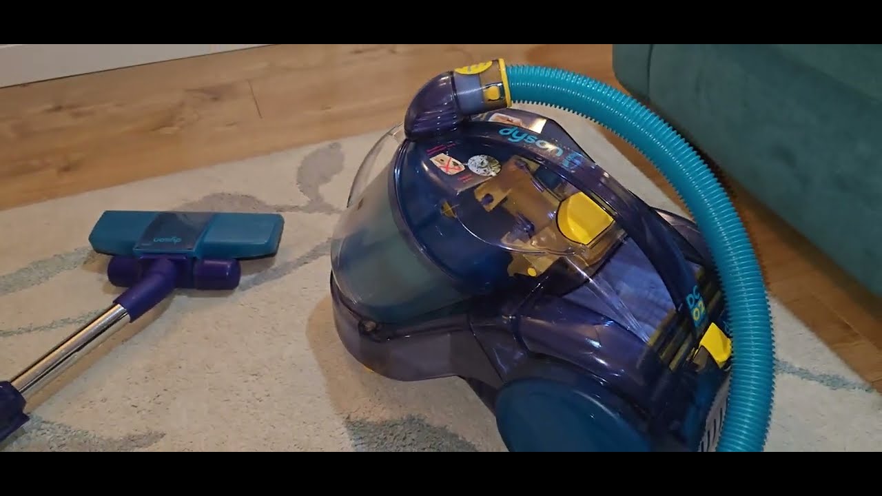 dyson  dc02 rare clear vacuum Cleaner