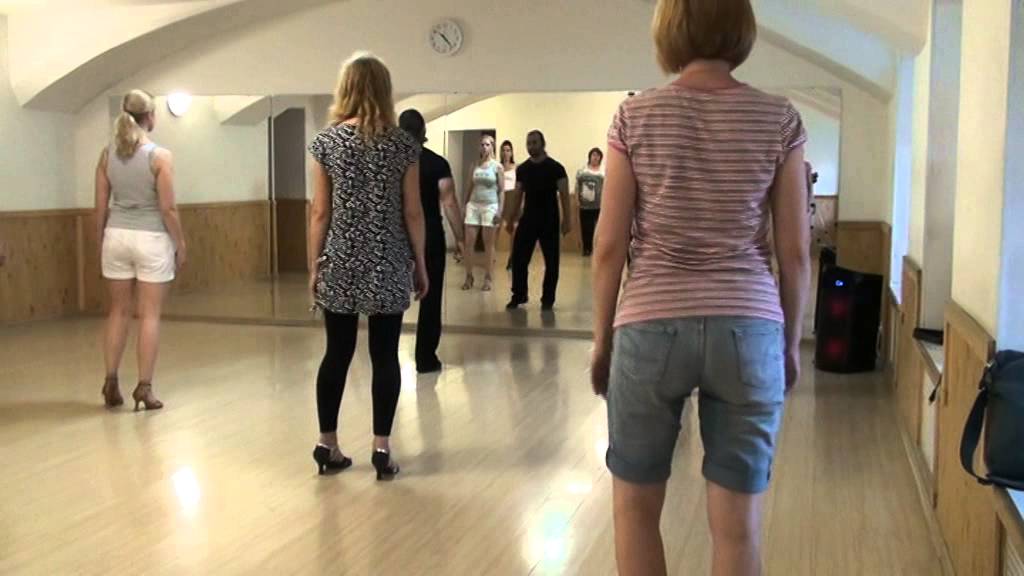 Уроки бачаты. Bachata lessons. Базовые телодвижения и пластика.