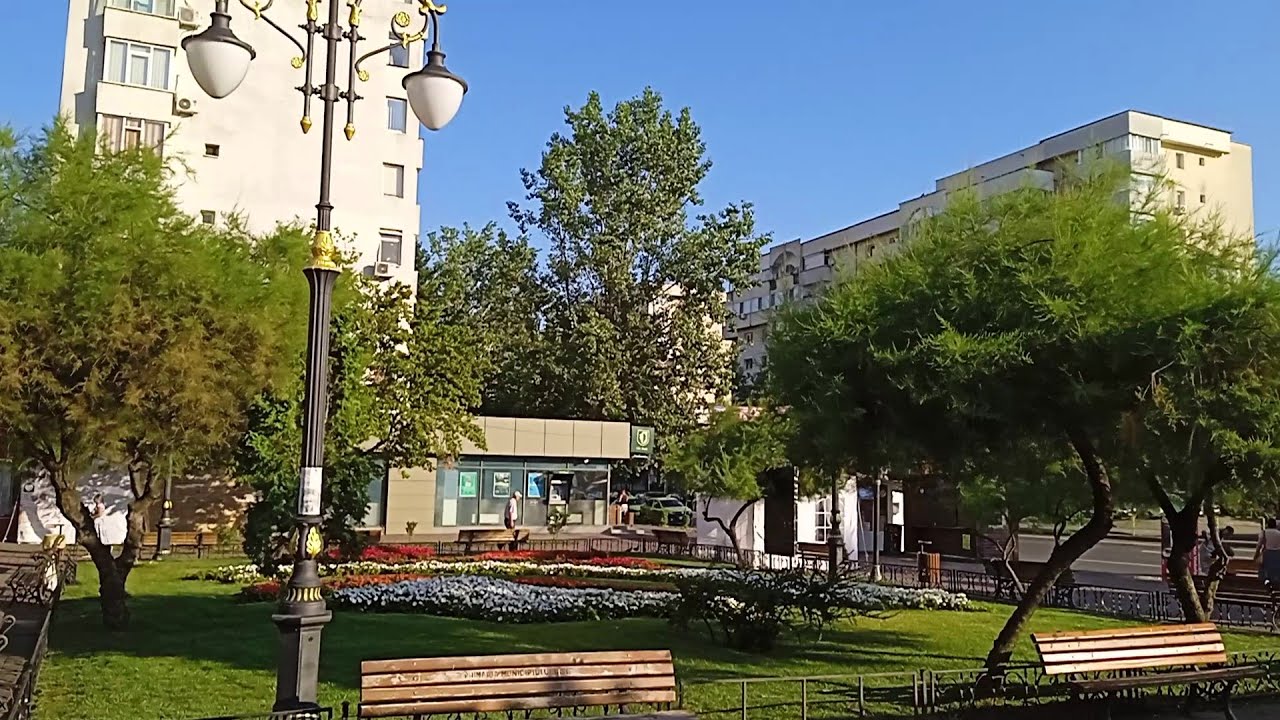 Iasi, Alexandru cel Bun Boulevard & Dacia Boulevard