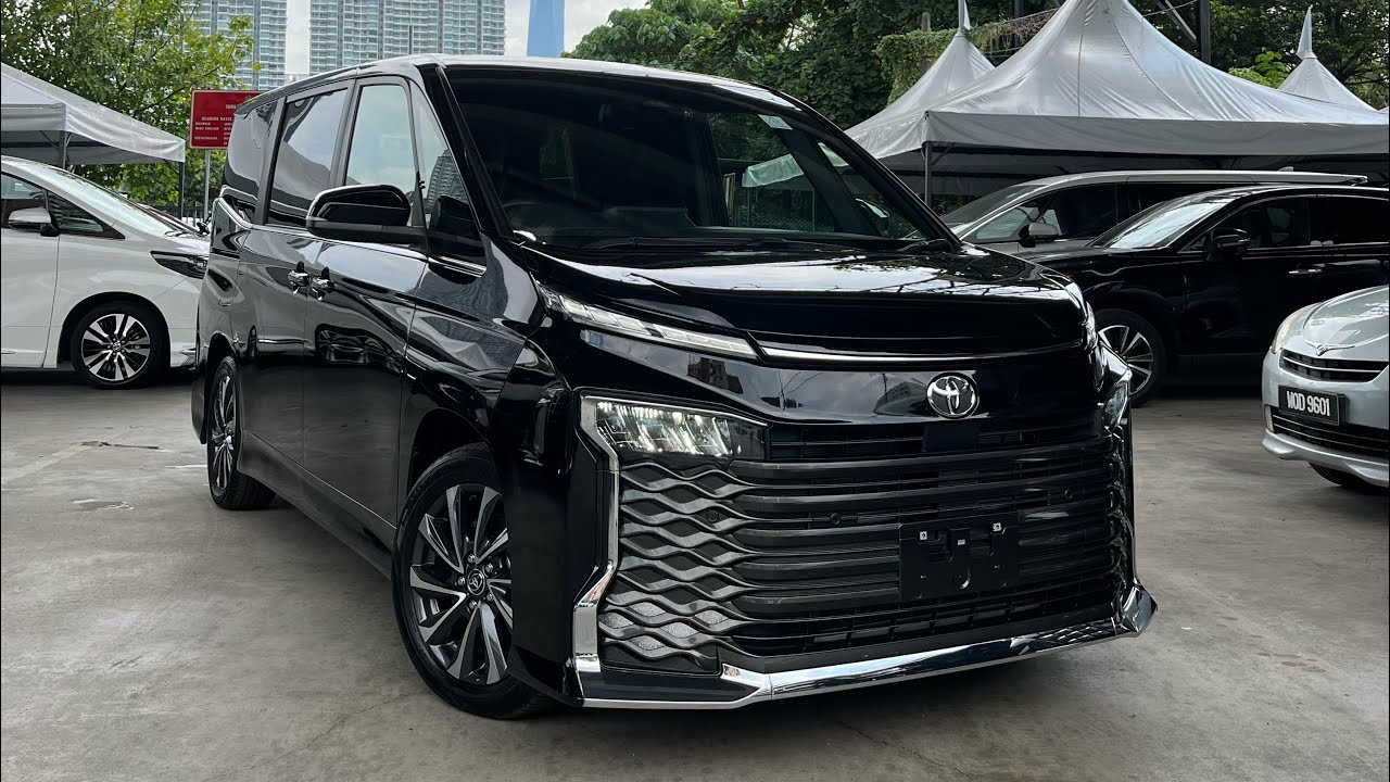 2023 Toyota Voxy Detailed Review