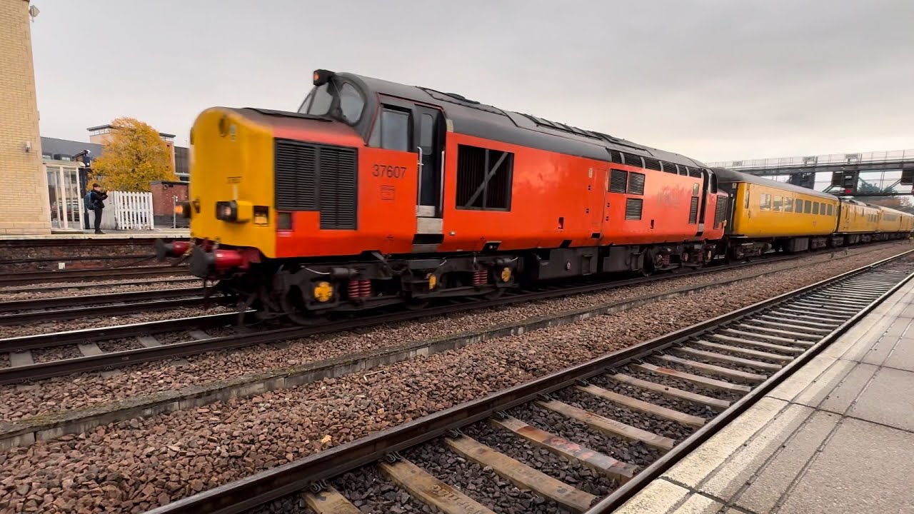 Train spotting at Lincoln Central Station October 2024