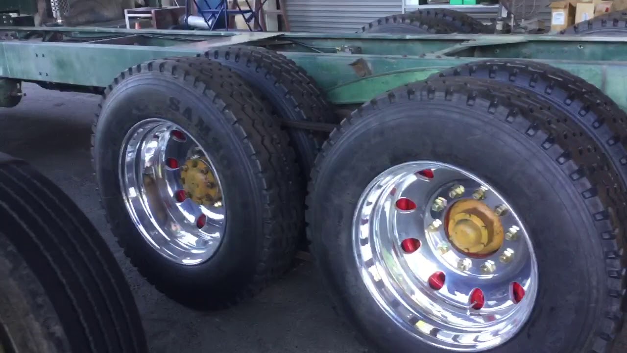 1953 Kenworth  model 521