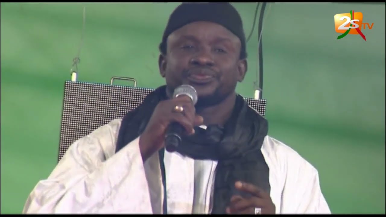SERIGNE KHABANE DANA SES OEUVRES A L'UCAD - ADMIREZ SA BELLE VOIX