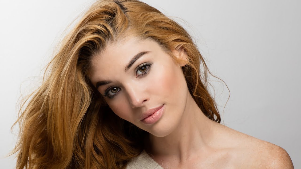 Makeup Tutorial for Redheads--A Chic Way to Wear Color | Monika Blunder