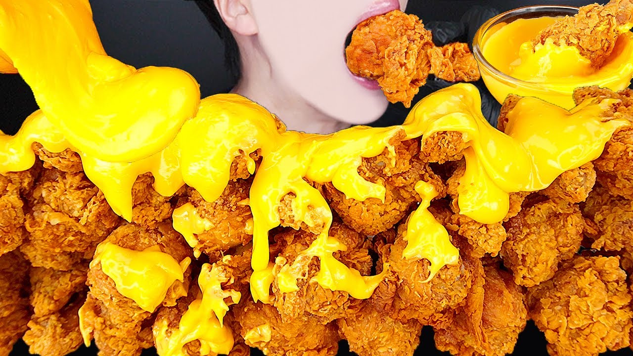 ASMR CHEESY FRIED CHICKEN SPICY FIRE NOODLES MUKBANG 치즈 치킨 먹방 辛い チキン 咀嚼音 keju ayam ไก่ EATING SOUNDS