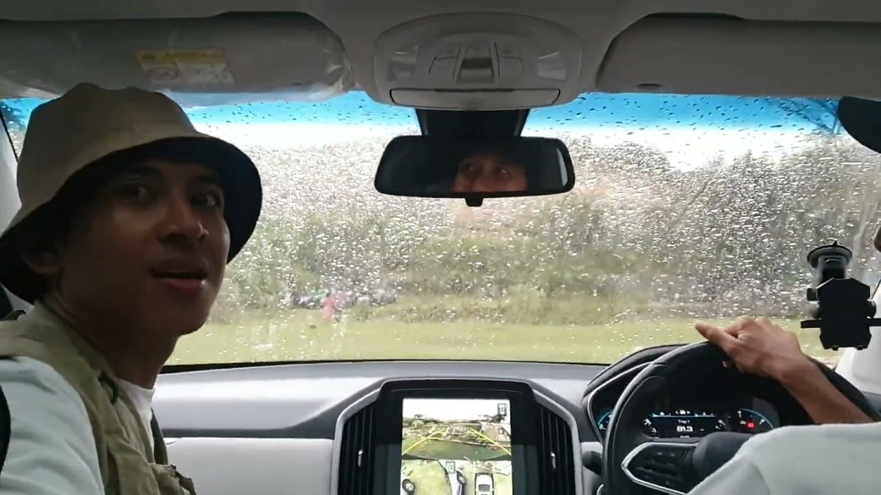hujan hujan suruh wuling buka sunroof