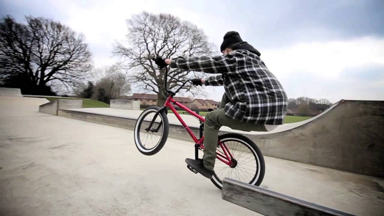 mafiabikeco - how to manual  with sponsored rider Michael Jordan AKA MJ