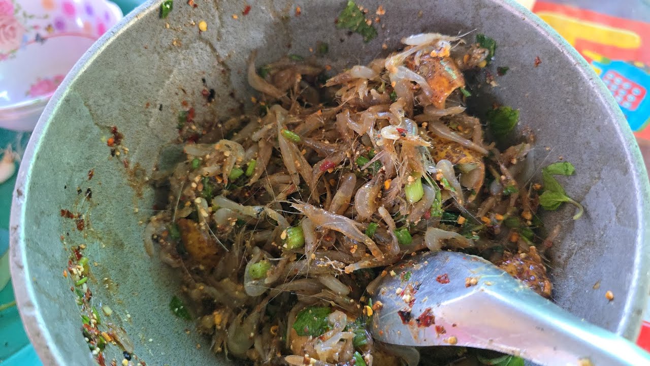 เมนู ก้อยกุ้งใส่บักกอก บอกเลยแซ่บคักพี่น้อง มากินนำกันจ้า.