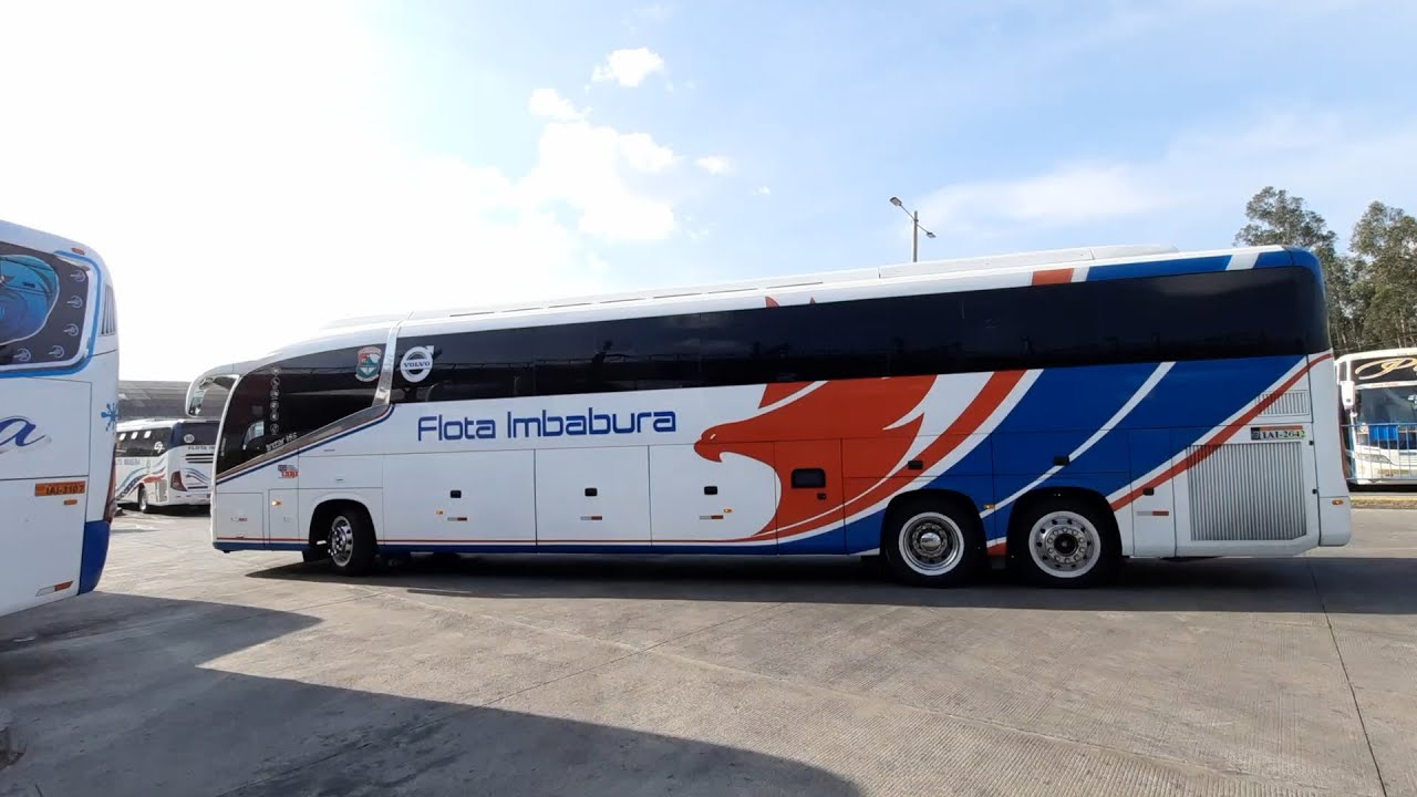 Volvo B430R doble eje posterior de Flota Imbabura el Irizar I6S con destino a Guayaquil