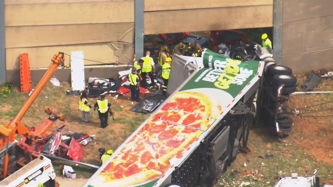 2 dead after Papa Johns semi truck crashes, overturns on I-75