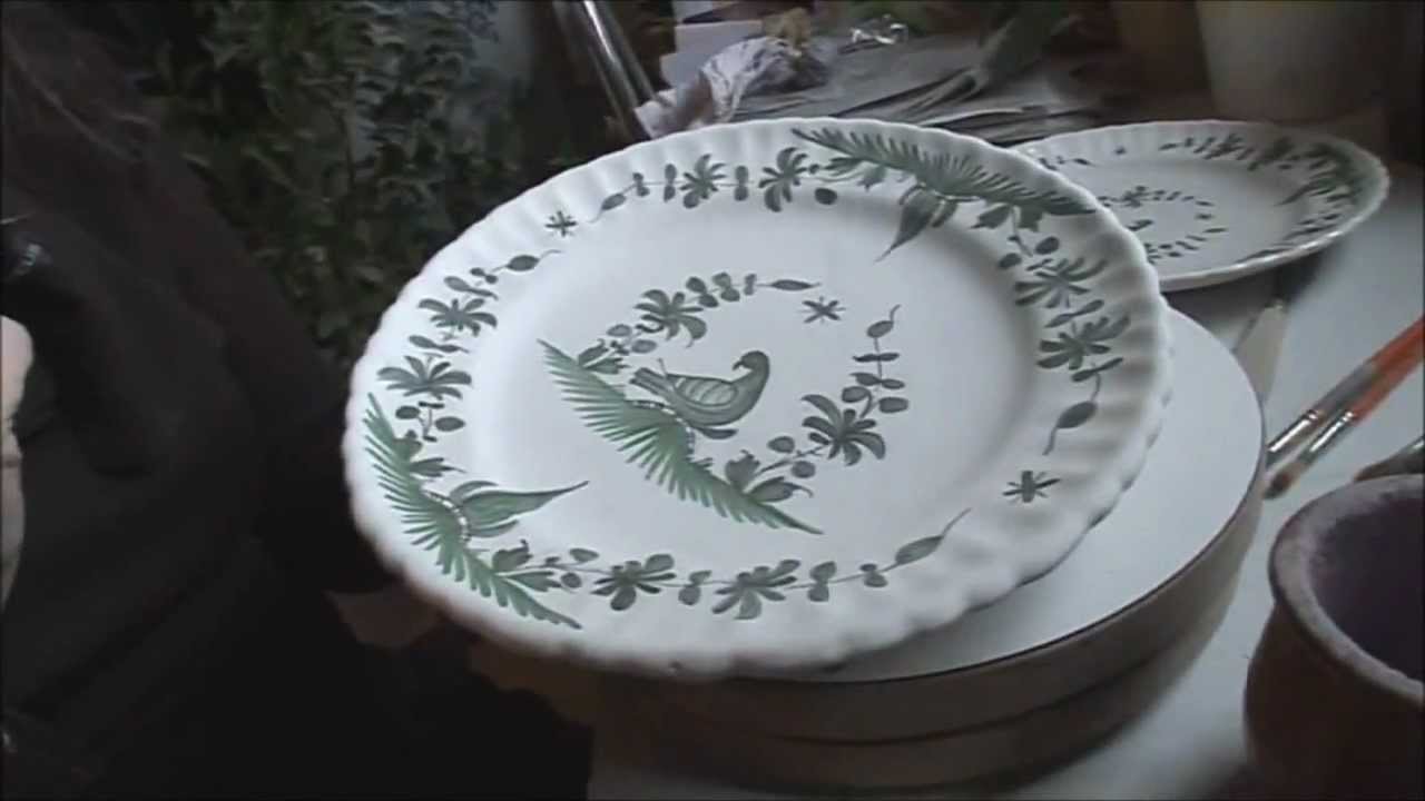 Emaillage, décoration et cuisson d'une faïence