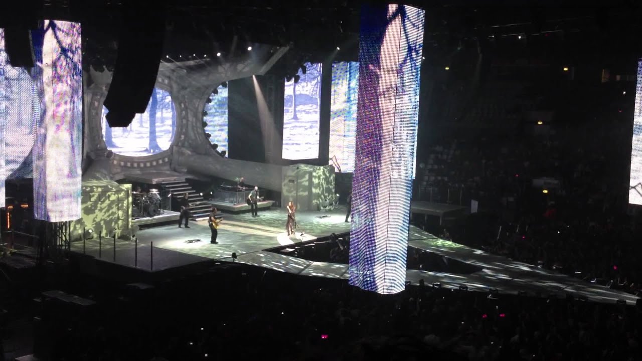 COME SE NON FOSSE STATO MAI AMORE*LAURA PAUSINI*CONCERTO INEDITO WORLD TOUR ROMA *01/01/12