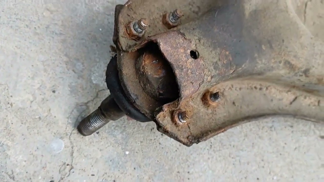 Dacia 1310 - schimbare pivot si bucsi brat inferior