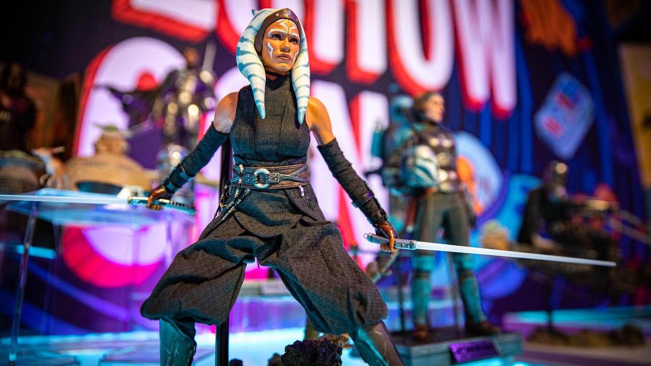 Hot Toys Prototype Figures at Sideshow Con 2021!
