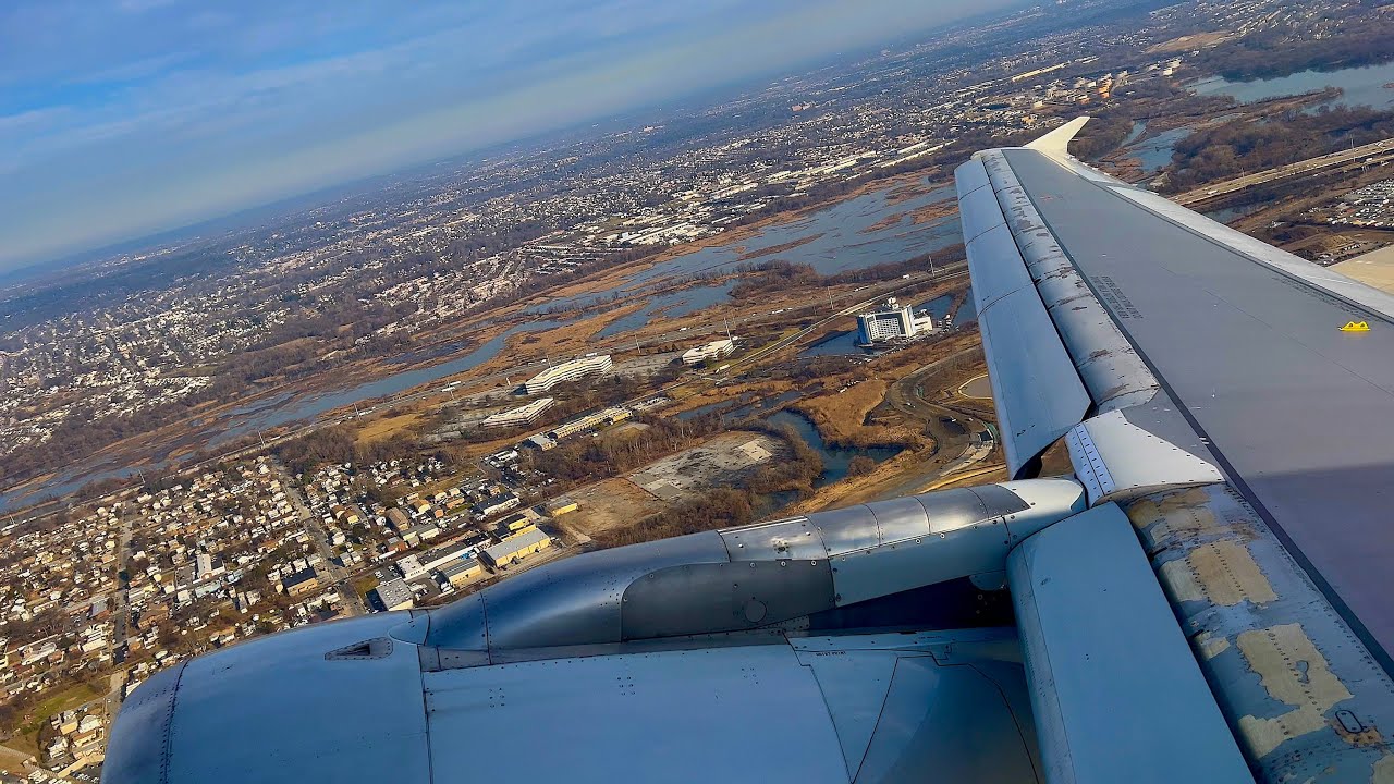 [4K] &ndash; Beautiful Philadelphia Takeoff &ndash; American &ndash; Airbus A320-200 &ndash; PHL &ndash; N114UW &ndash; SCS 1125