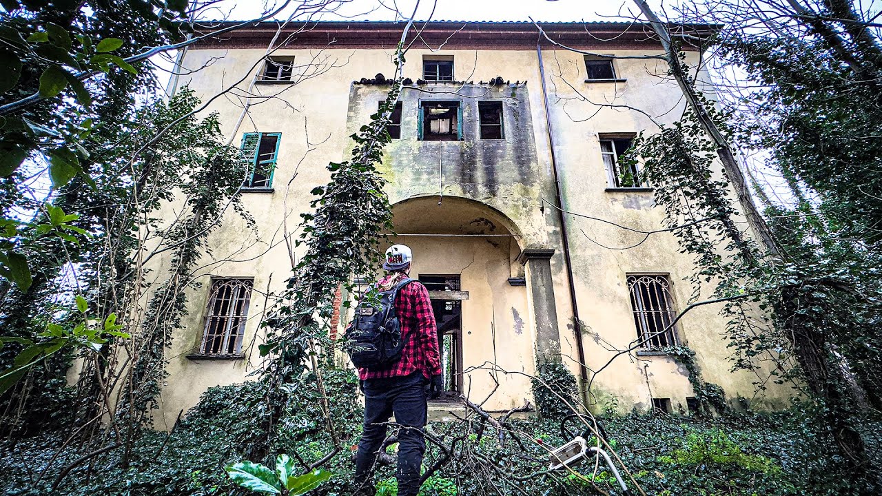 VILLA ABBANDONATA SULLA COLLINA DEL PAESE, NESSUNO RICORDA I PROPRIETARI SCOMPARSI NEL NULLA