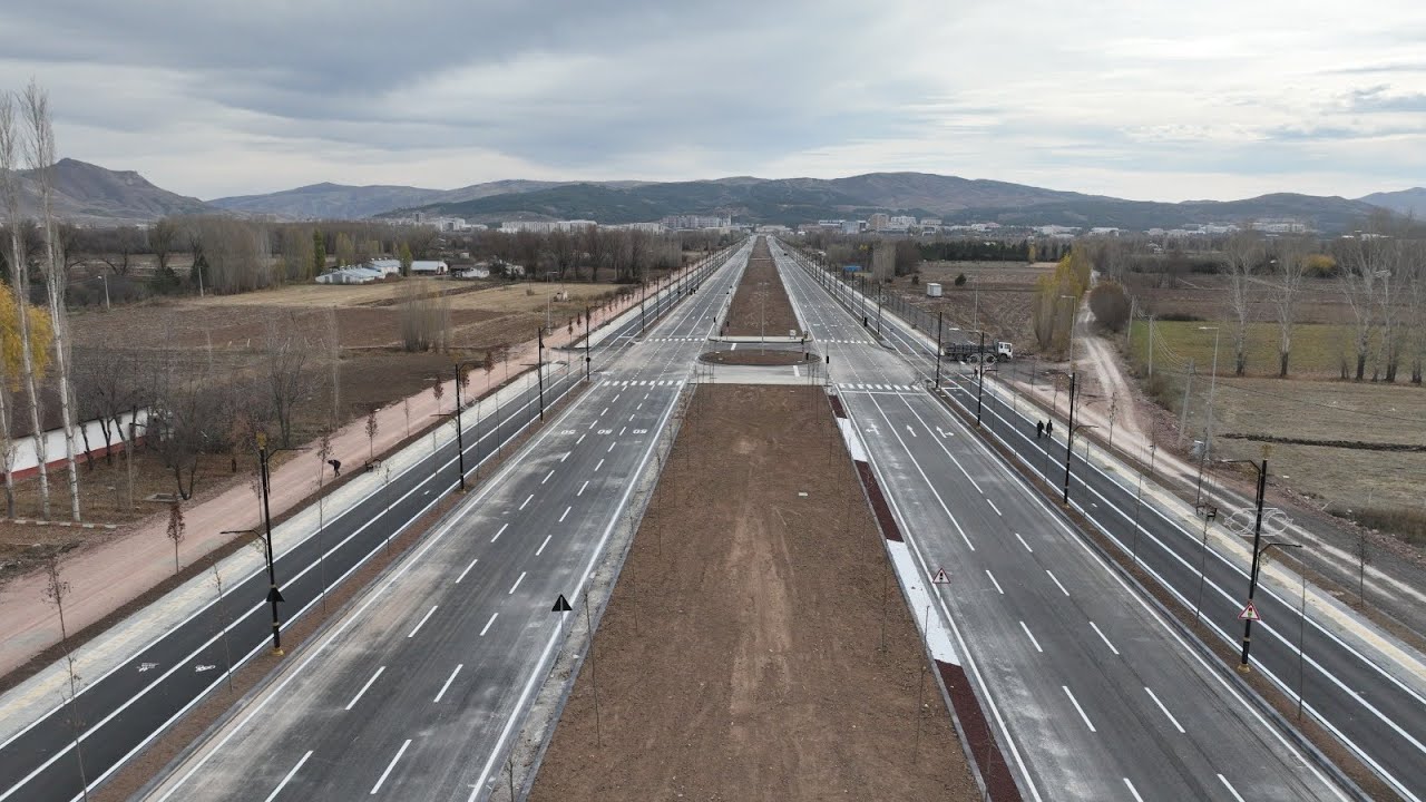 Recep Tayyip Erdoğan Bulvarı'nı araç ve yaya trafiğine açtık
