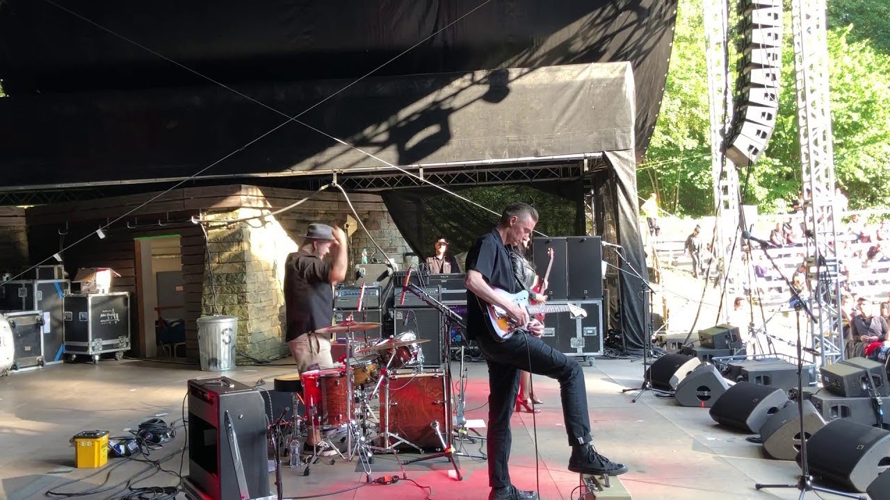 Messer chups - hound of the Baskervilles