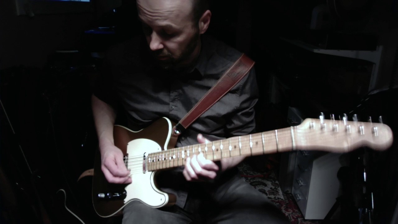Dont' Give It Up - Larry Carlton