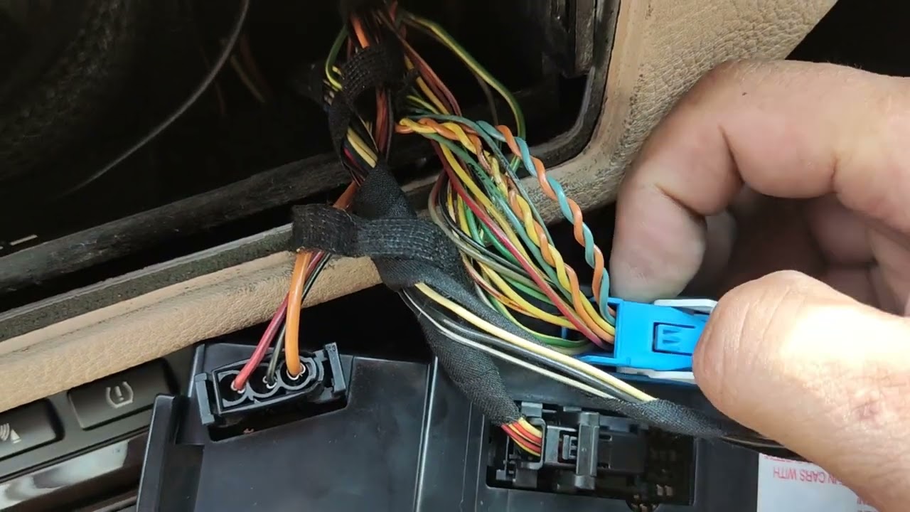 How to remove & install of heater control panel of Bmw X5 E53 Engine