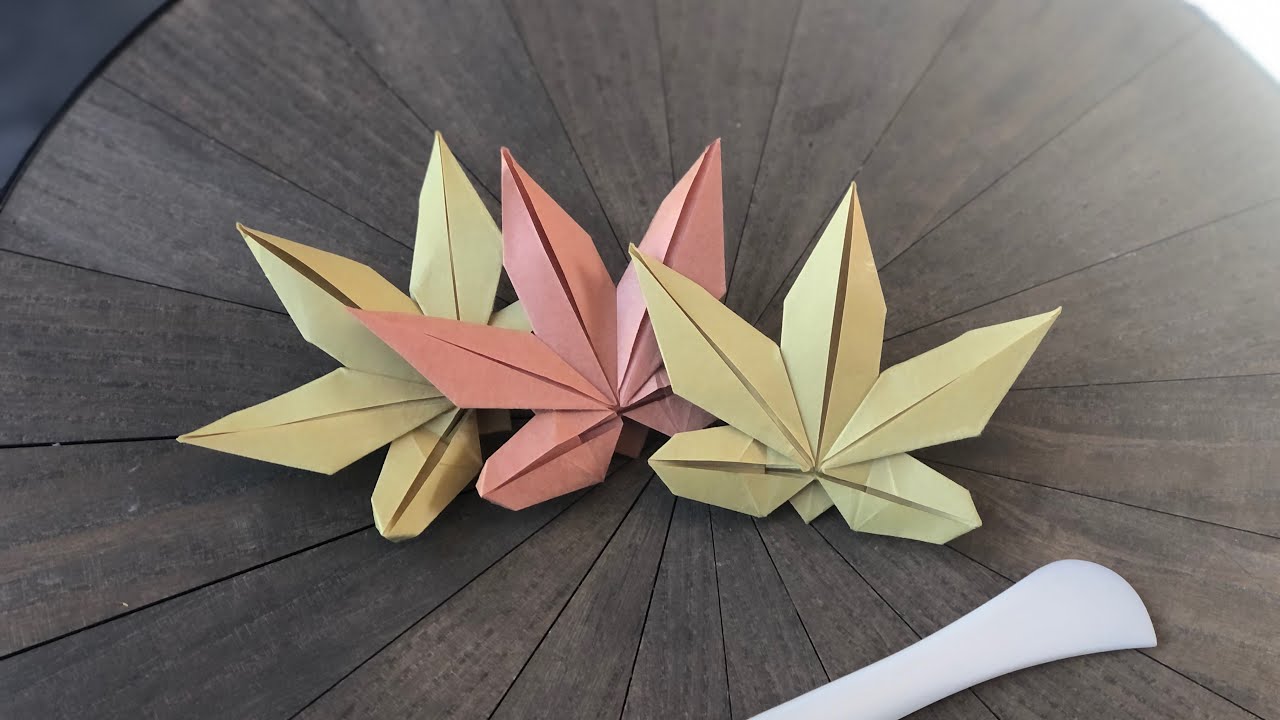 折り紙で作る紅葉｜秋の飾りにぴったりのもみじの折り方 【一枚折り】