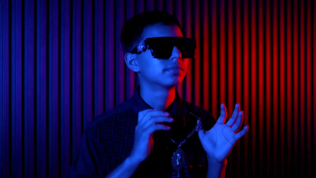 Kenett Yepez- Nos Miran Zumbando (Video Oficial)