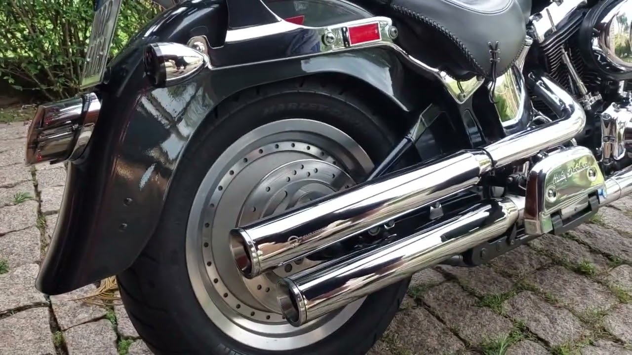 Ponteiras Customer Corte Reto com Abafador Som Baixo na Harley-Davidson Fat Boy 2005