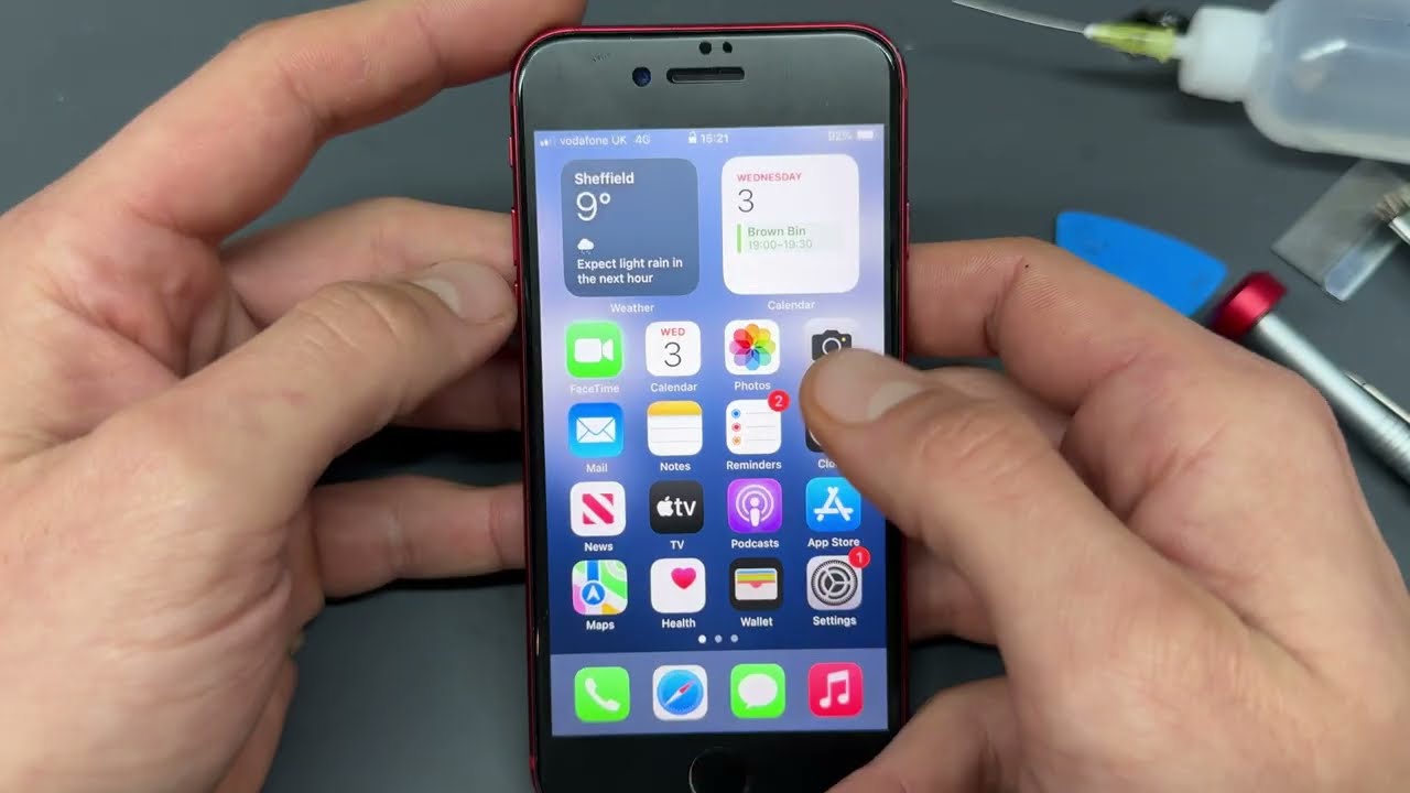 Руководство по замене камеры iPhone SE 2020 — как починить камеру iPhone своими руками в домашних...