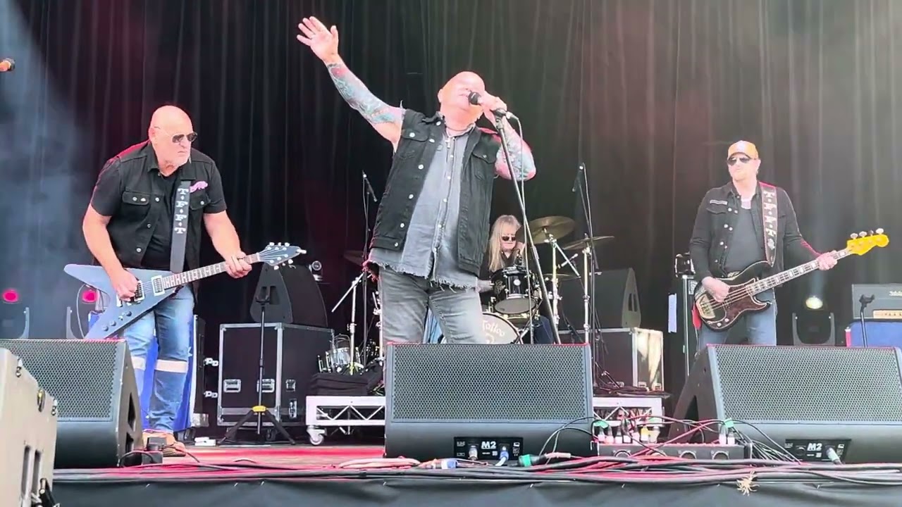 Rose Tattoo - Rock ‘n’ Roll Outlaw (Live @ The RHST, Mornington Racecourse, Mornington - 27/04/25
