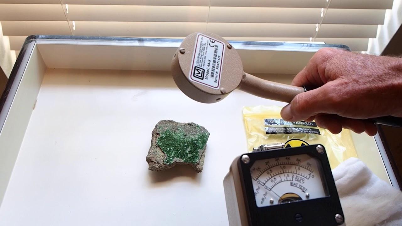 Testing radioactive Torbernite/Kasolite with Ludlum Model 3