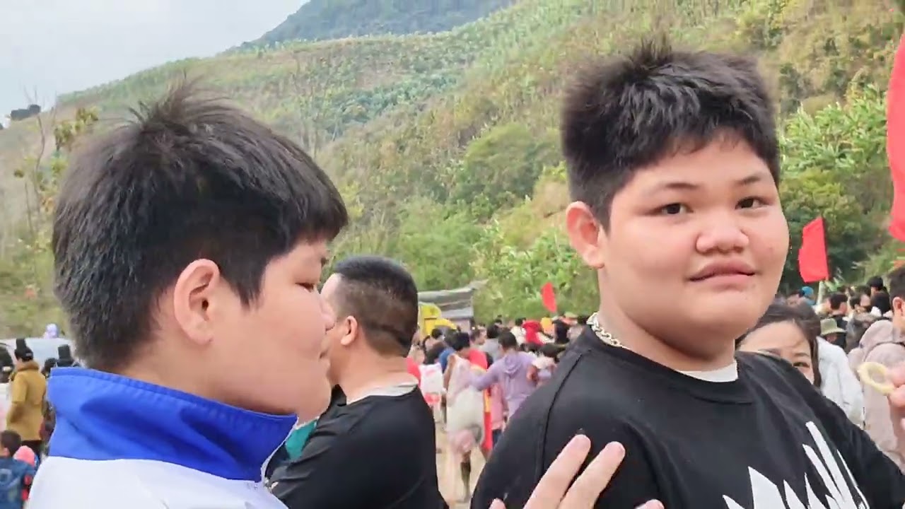 TIẾP TỤC PHẦN 2 ĐUA THUYỀN KHẮP TAY CHIỀNG HOA MỚI PI NỌNG TỎN ĐÉ ỦNG HỘ NHÉ❤❤❤❤
