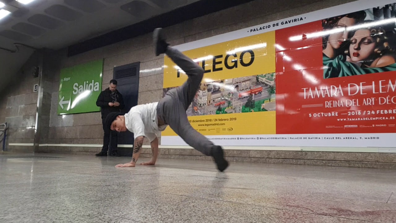 Bboy Chrislater 2019 Trainning Estación de renfe Sol - Madrid