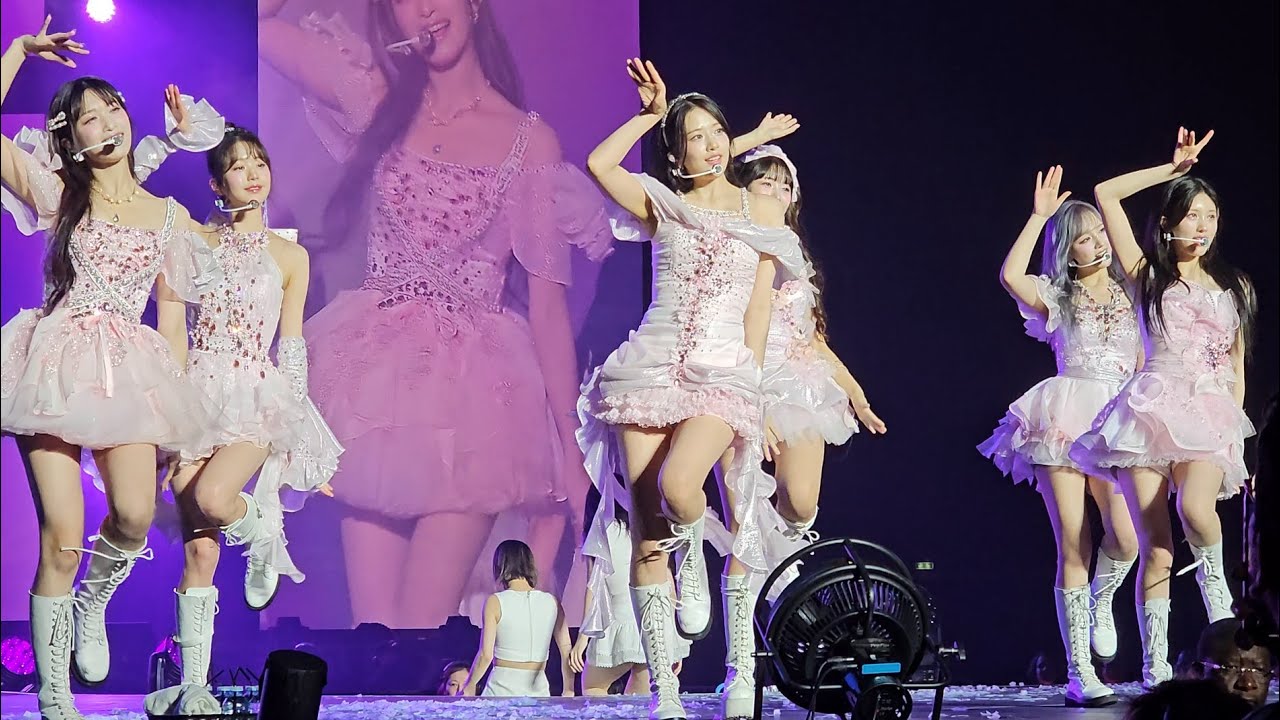 IVE 아이브 @ Accor Arena in Paris - Lips | Fancam