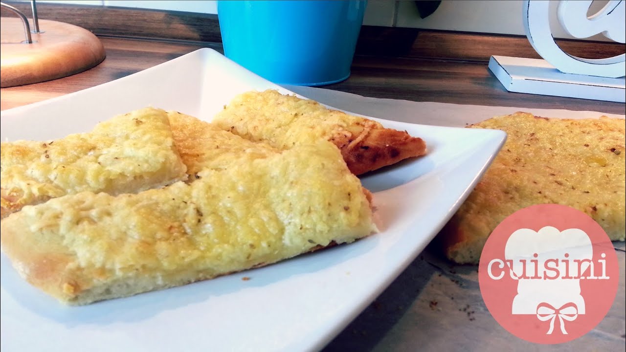 PIZZABROT mit Käse und Knoblauch | Cheese Garlic Breadsticks - CUISINI